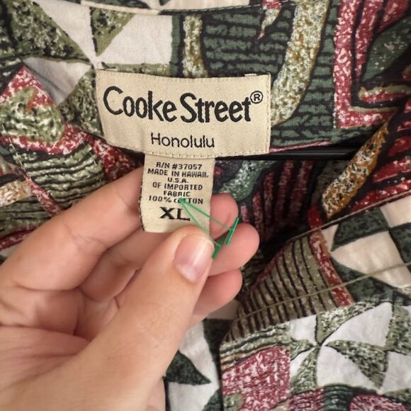 Cooke Street Hawaiian Shirt – XL, Patterned (Like New) - Picture 2 of 3